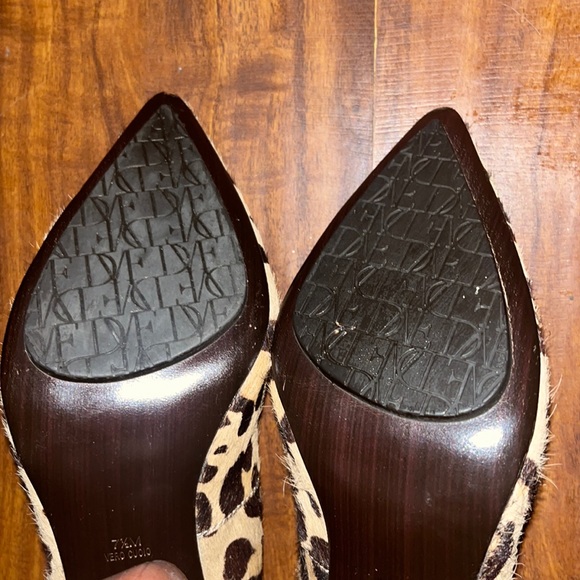 Vero Cuoio Leopard Heels. Pumps. Comfortable Shoes - Women - Picture 6 of 12